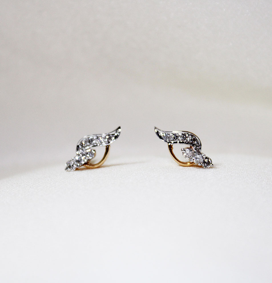 pretty-little-shell-shape-earrings