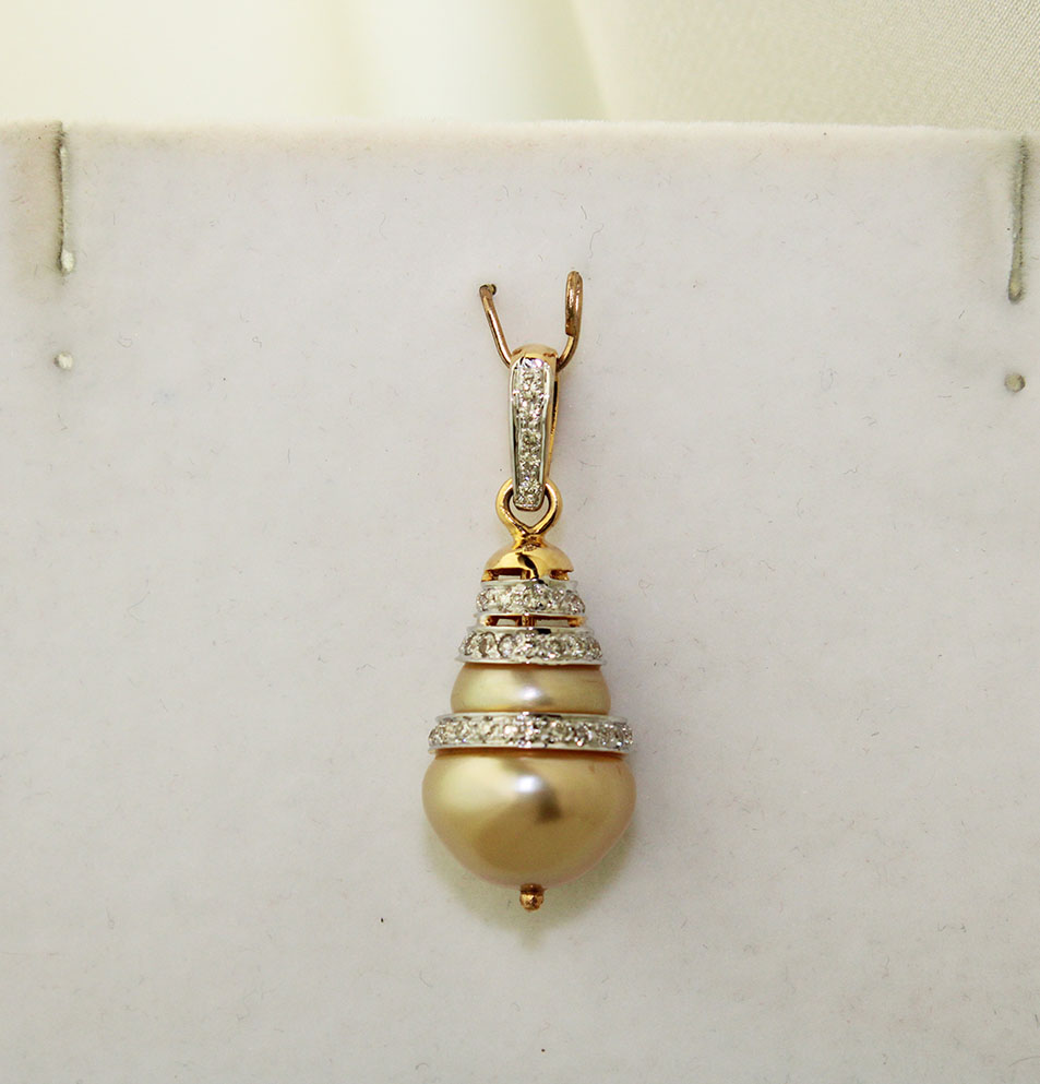 three-diamond-ring-south-sea-pearl-pendant
